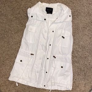 White utility vest